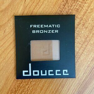 Doucce Freematic Bronzer Palette refill (no case)